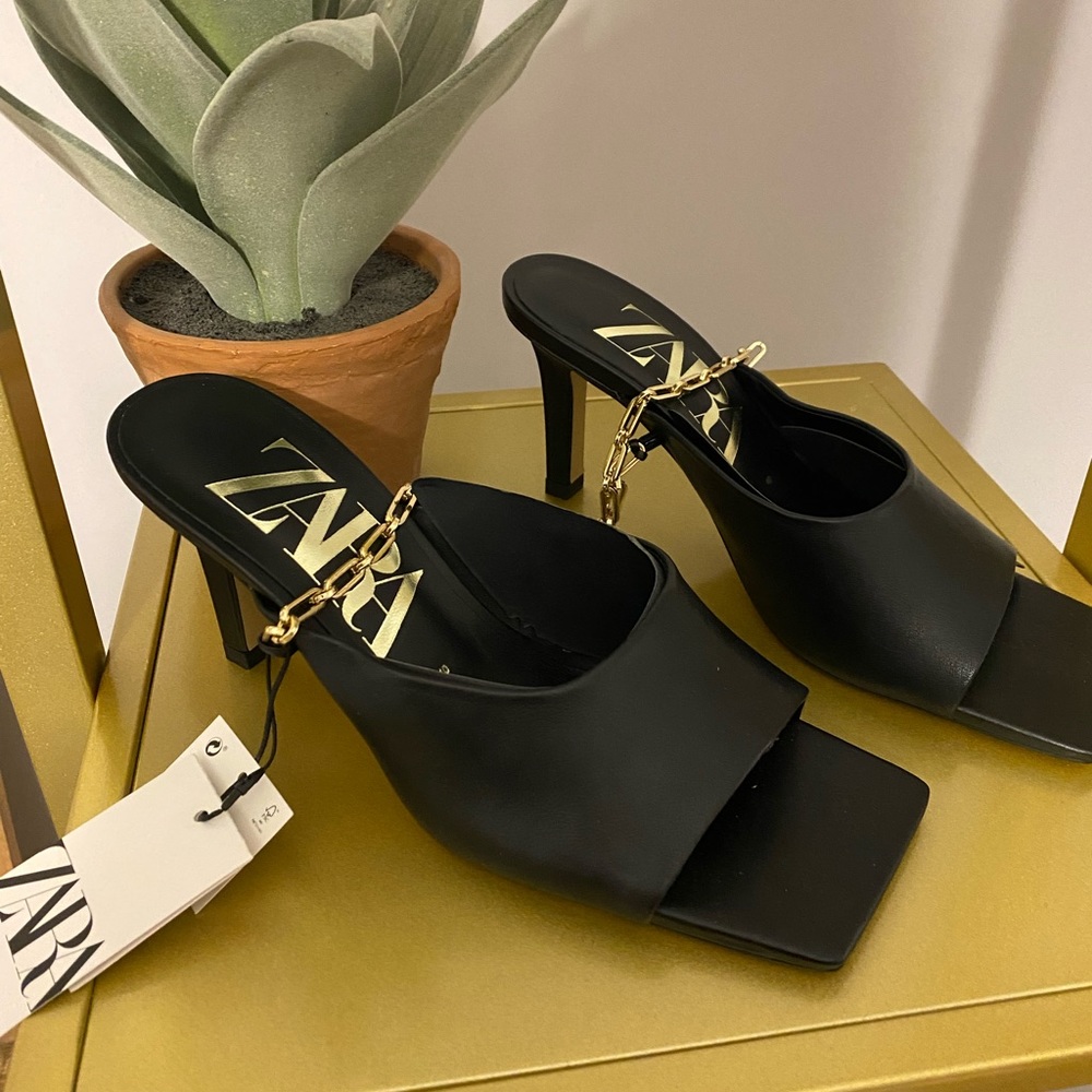 ZARA heels with gold chain